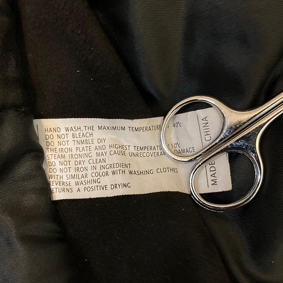 Black Faux Fur Hood Parka - Women - Picture 10 of 14